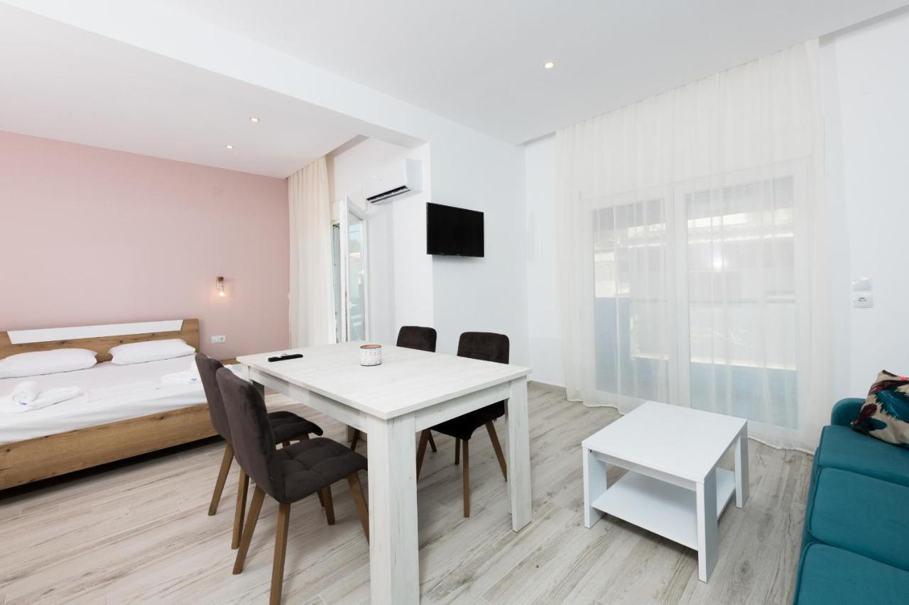 Diamanti Apartments Downtown Ліменас Екстер'єр фото
