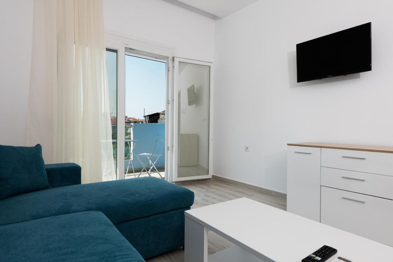 Diamanti Apartments Downtown Ліменас Екстер'єр фото