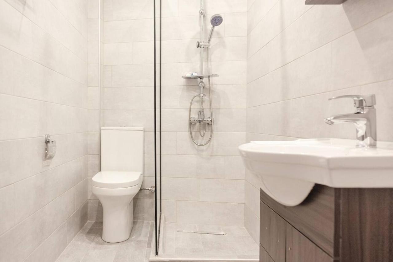 Diamanti Apartments Downtown Ліменас Екстер'єр фото